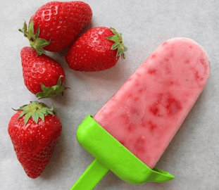 Yummy Strawberry Banana Frozen Yogurt Pops 